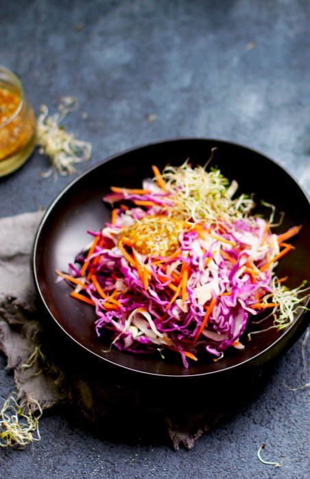 Капустный салат с горчичной заправкой