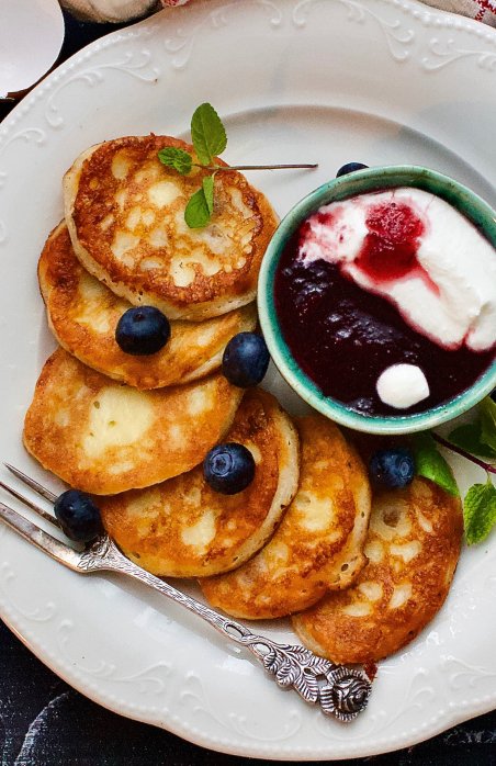 Мегабыстрые оладушки с изюмом